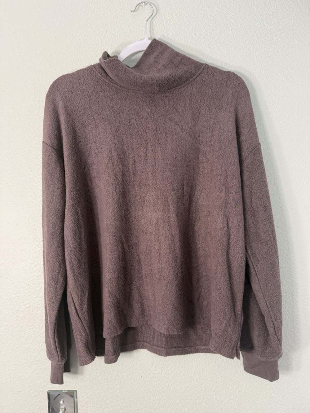Universal Thread Women’s Turtle Neck Sweater - Dark Brown Medium